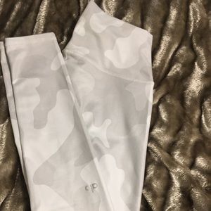 Alo Yoga Leggings